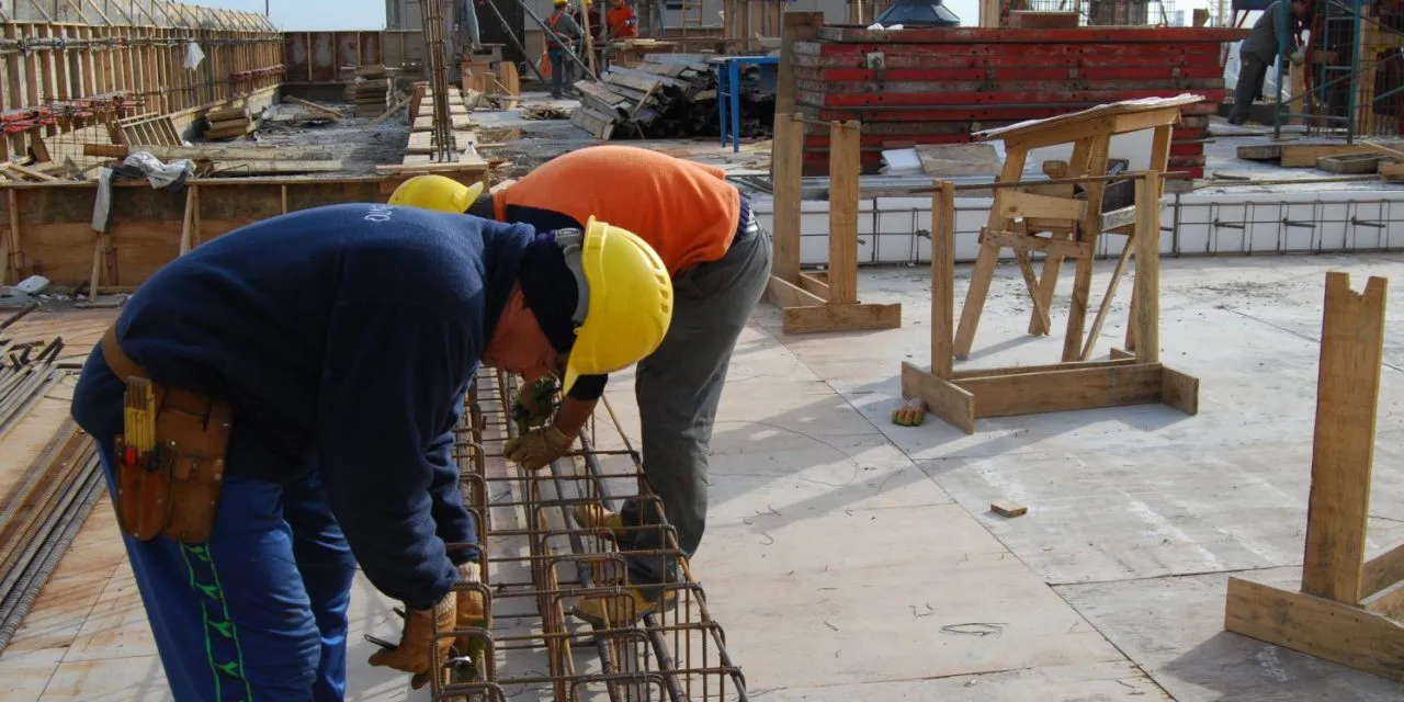 trabajadores construcción