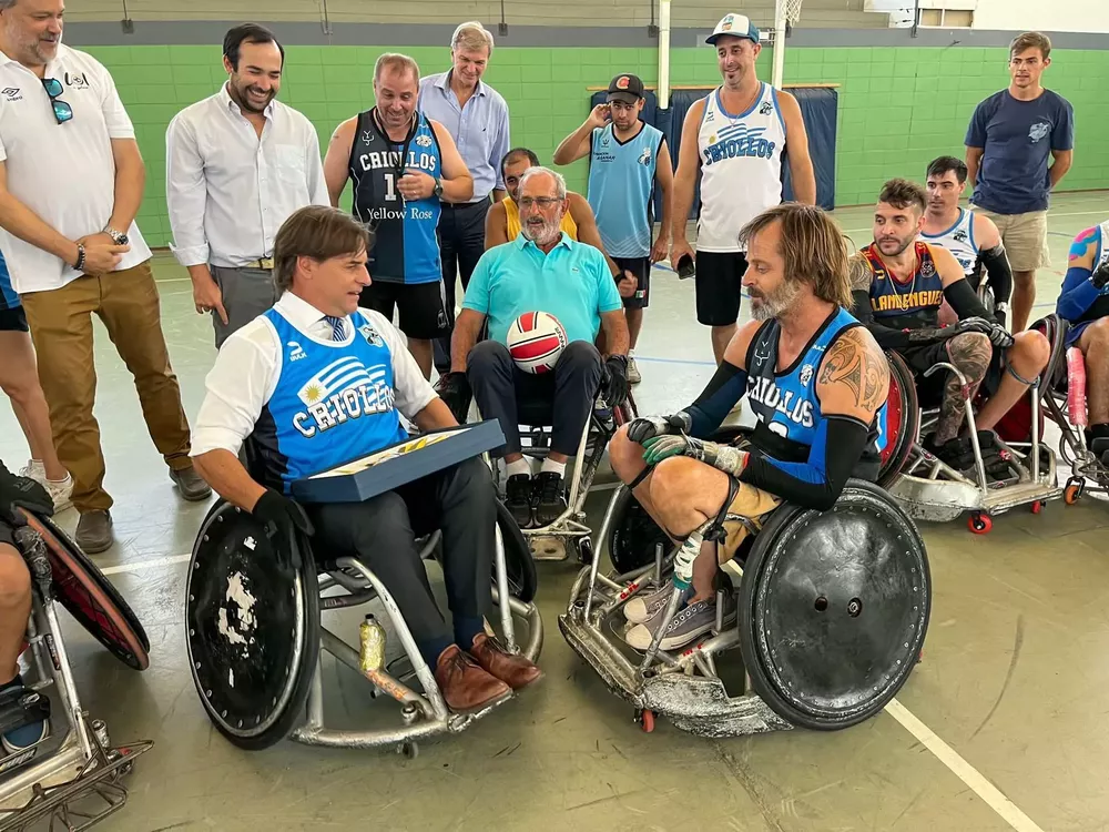 lacalle-pou-en-silla-de-ruedas