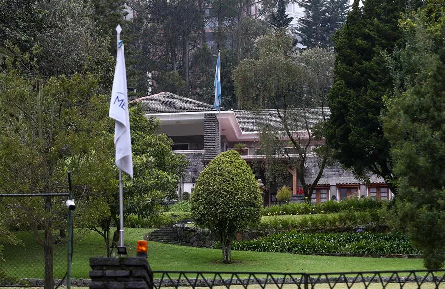 embajada argentina en ecuador