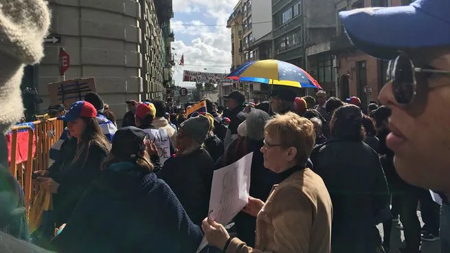 venezolanos-montevideo-venezuela