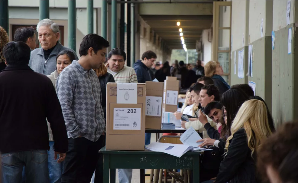 gente-votando